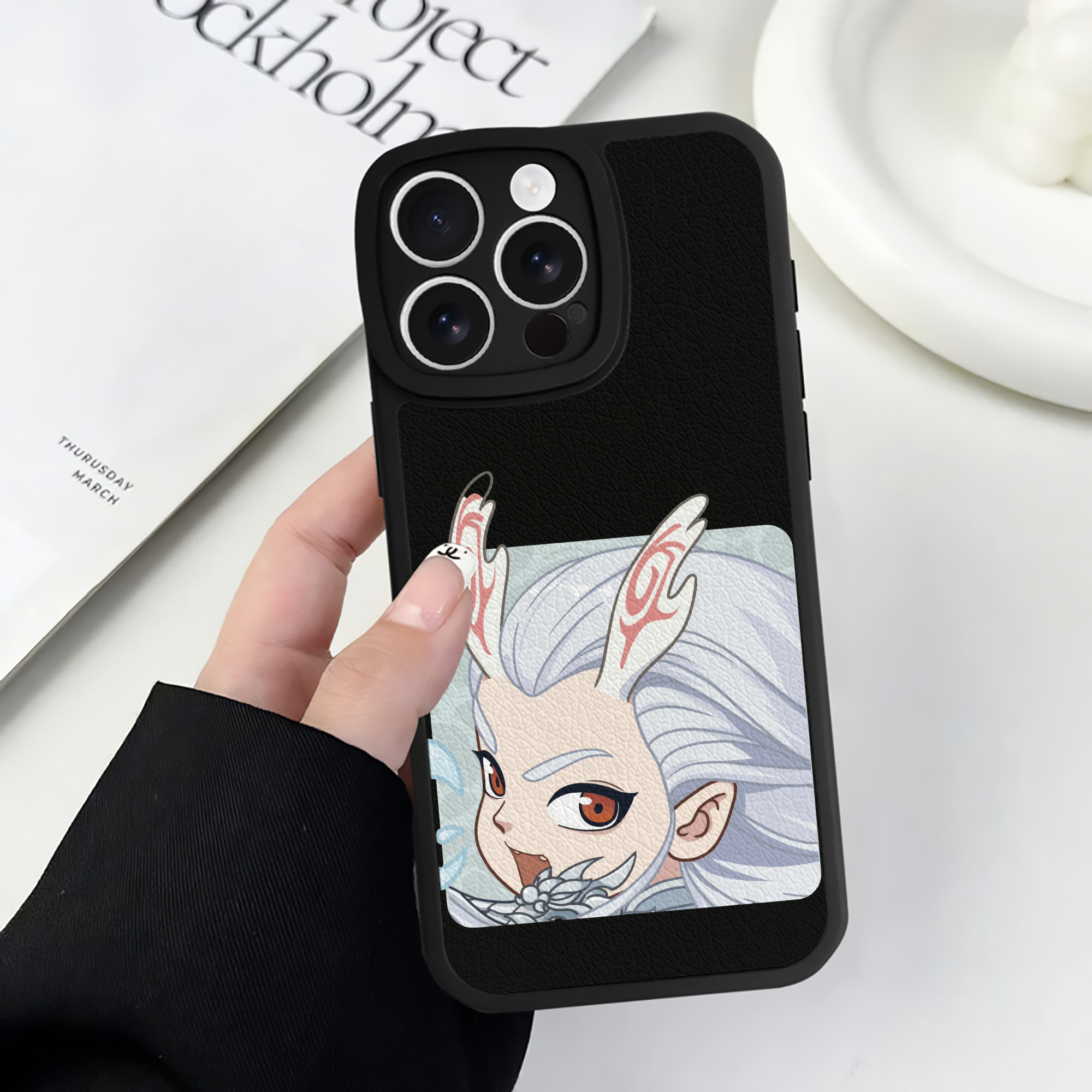 （画像用） Ne Zha 2 ナタ 魔童の大暴れ 【iPhone 16シリーズ対応】シリコンスマホケース（レザー調） 材質：シリコン